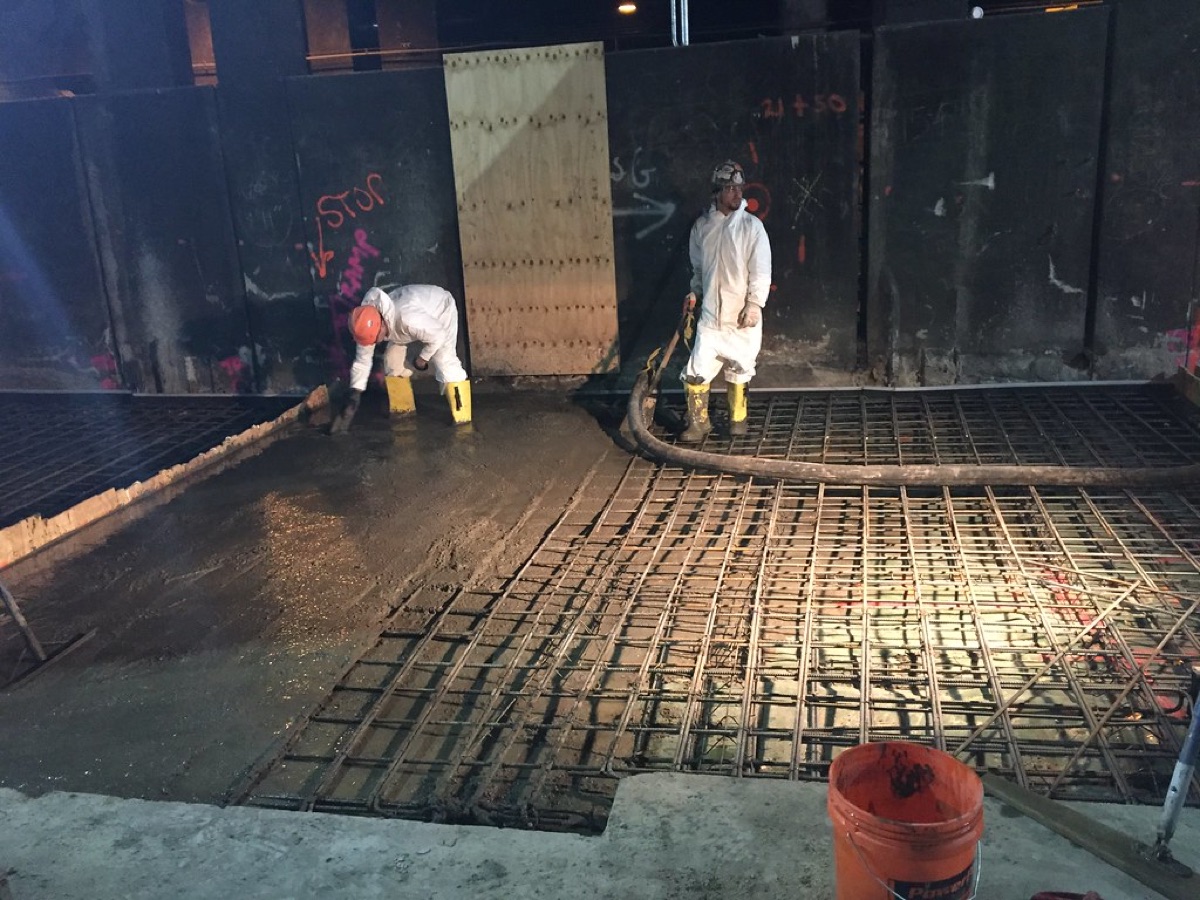 Concrete Calculator: Cubic yards and bag counts for slabs, footings and posts.